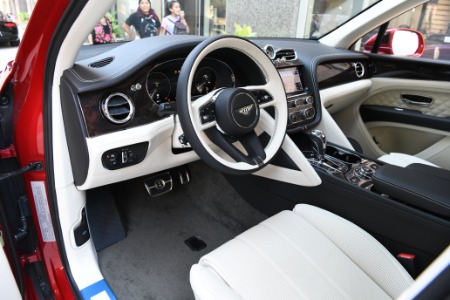 Used 2022 Bentley Bentayga V8 | Chicago, IL