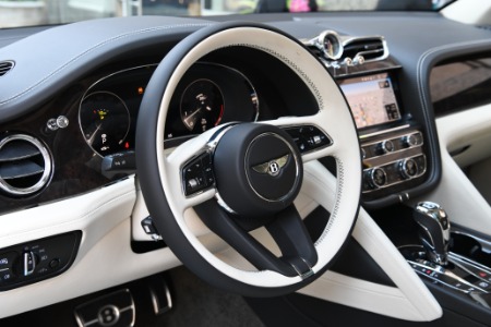 Used 2022 Bentley Bentayga V8 | Chicago, IL