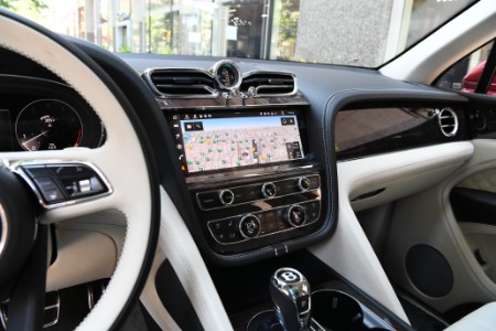 Used 2022 Bentley Bentayga V8 | Chicago, IL