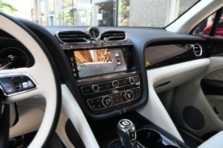 Used 2022 Bentley Bentayga V8 | Chicago, IL
