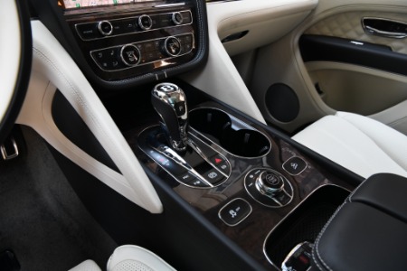 Used 2022 Bentley Bentayga V8 | Chicago, IL