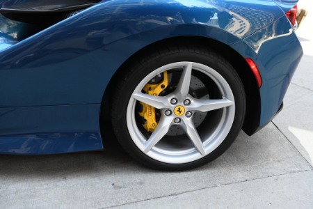 Used 2022 Ferrari F8 Spider  | Chicago, IL