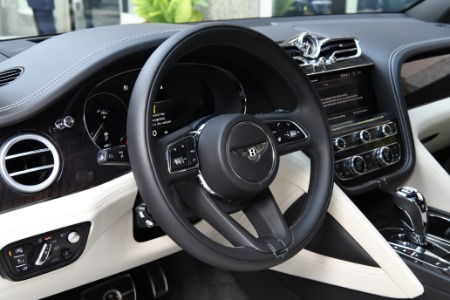 Used 2021 Bentley Bentayga V8 | Chicago, IL