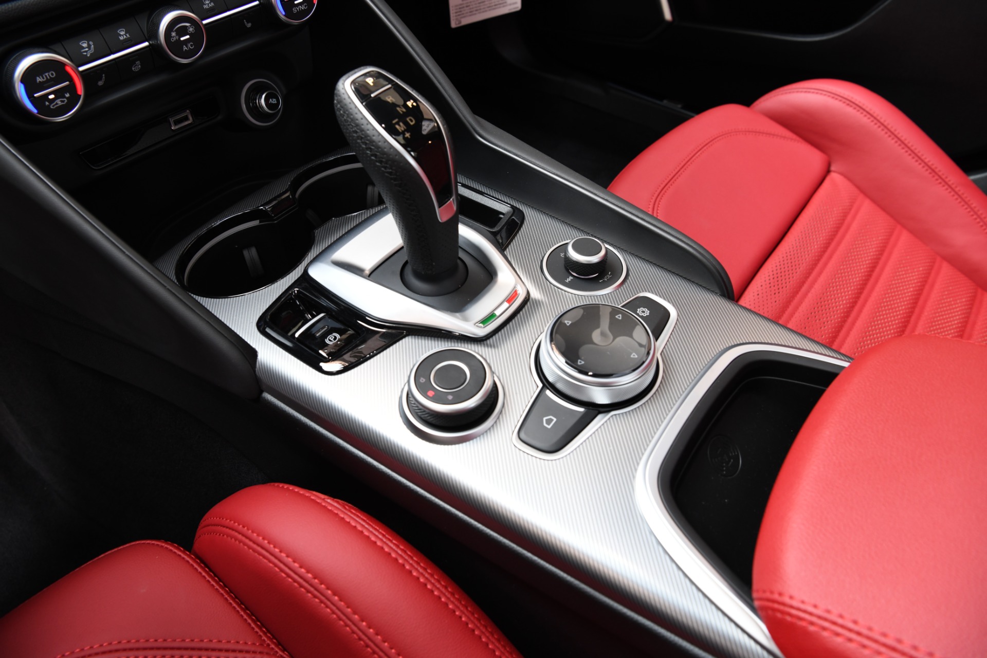 New 2022 Alfa Romeo Giulia Veloce | St. Petersburg, FL