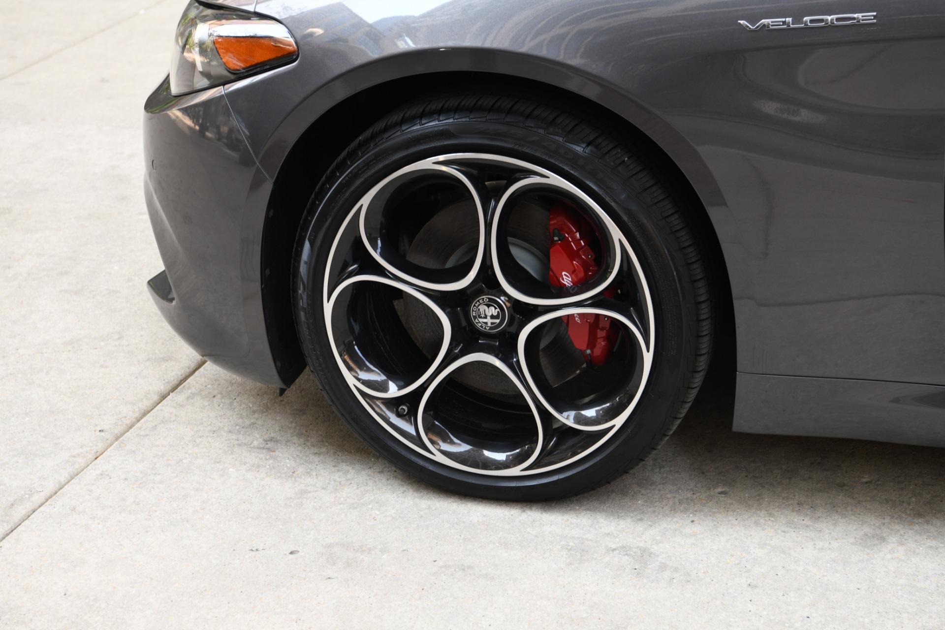 New 2022 Alfa Romeo Giulia Veloce | St. Petersburg, FL