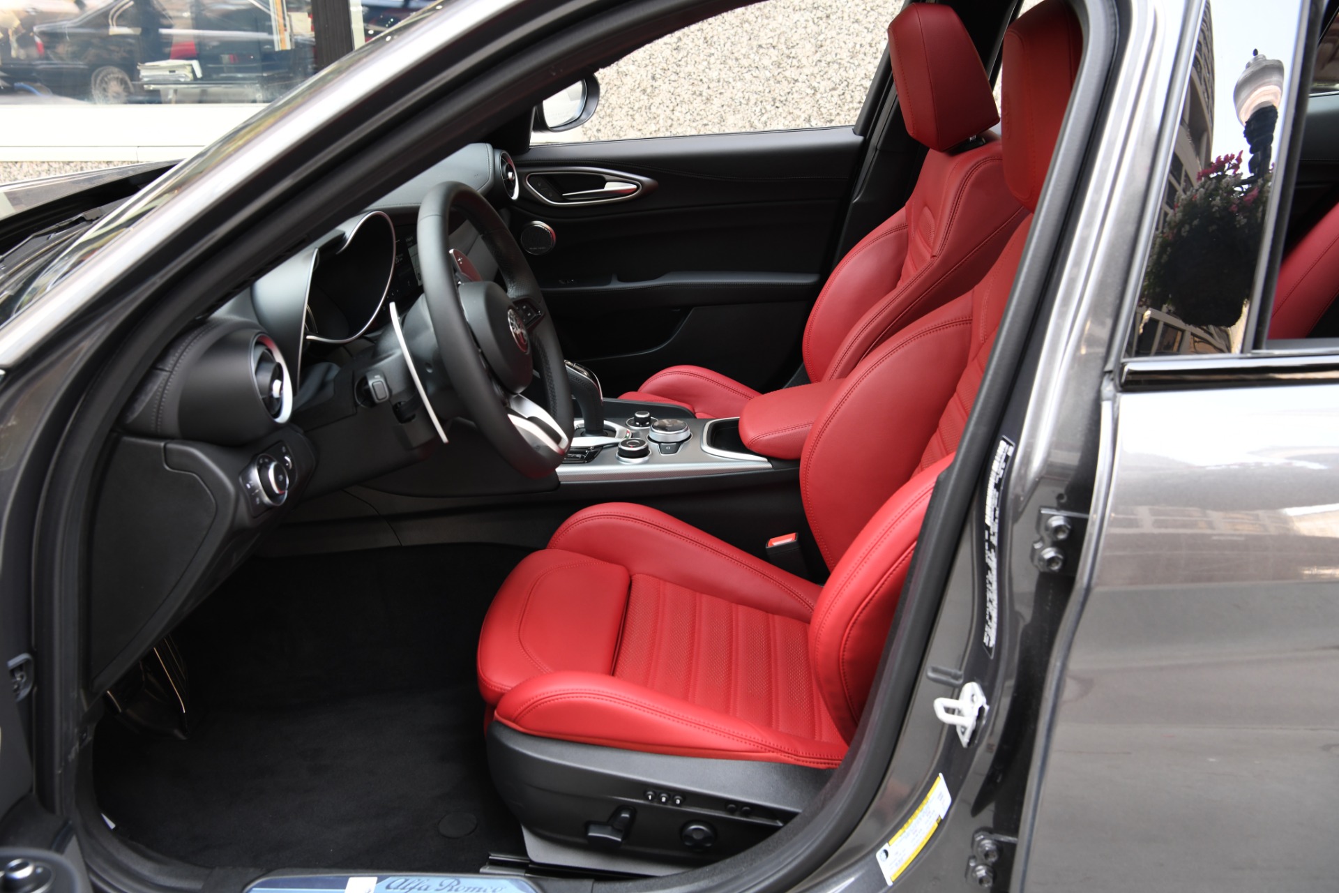 New 2022 Alfa Romeo Giulia Veloce | St. Petersburg, FL