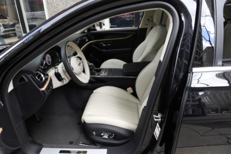 Used 2022 Bentley Flying Spur V8 | Chicago, IL