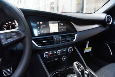 New 2022 Alfa Romeo Giulia Veloce | Chicago, IL