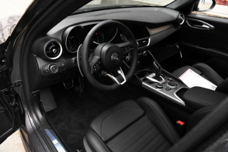 Used 2023 Alfa Romeo Giulia Veloce | Chicago, IL