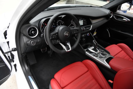 New 2023 Alfa Romeo Giulia Veloce | Chicago, IL