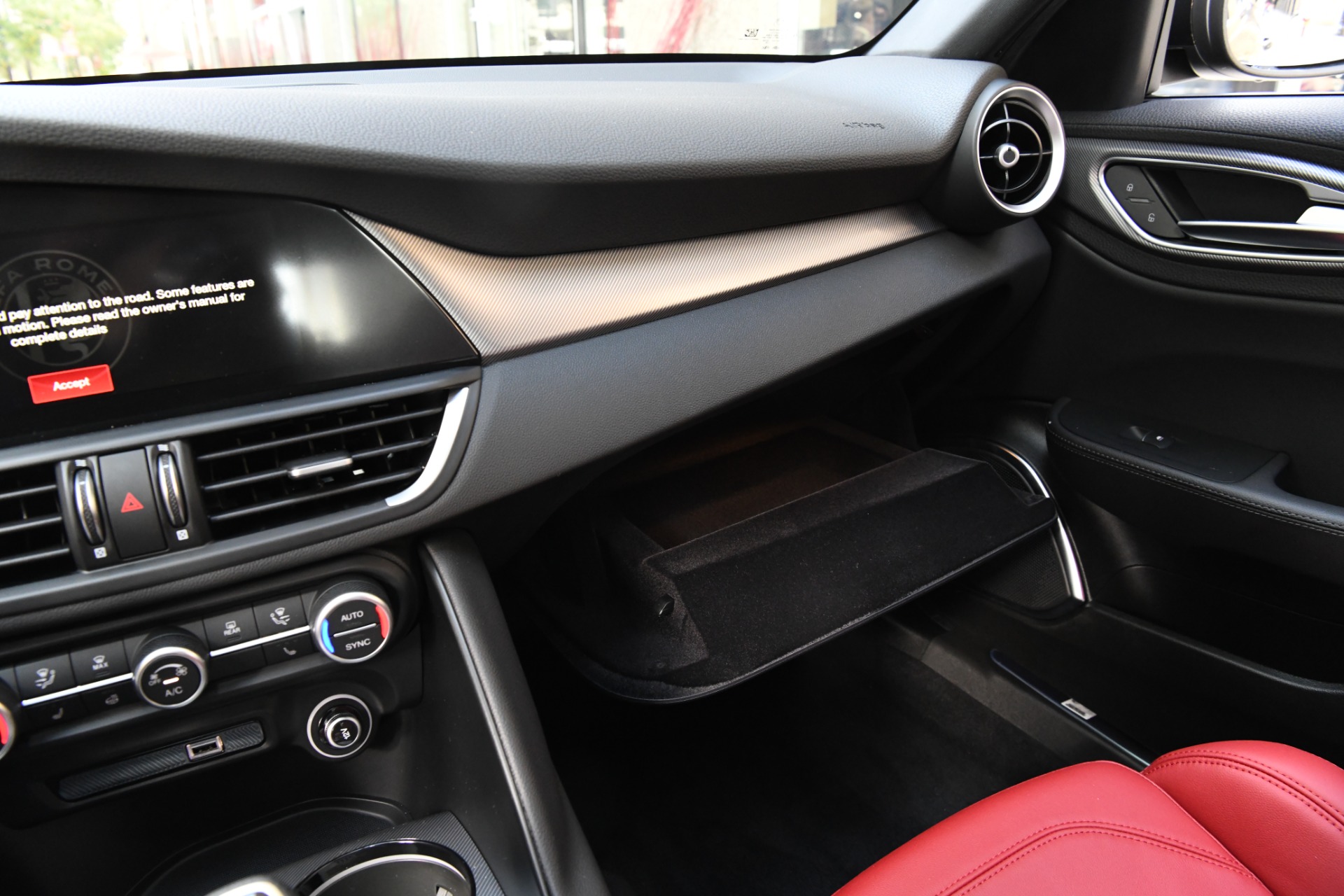 New 2023 Alfa Romeo Giulia Veloce | St. Petersburg, FL