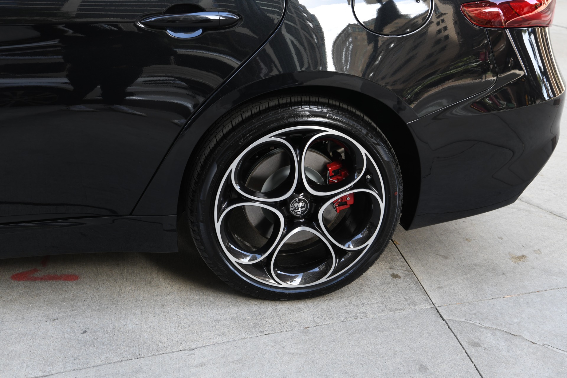 New 2023 Alfa Romeo Giulia Veloce | St. Petersburg, FL