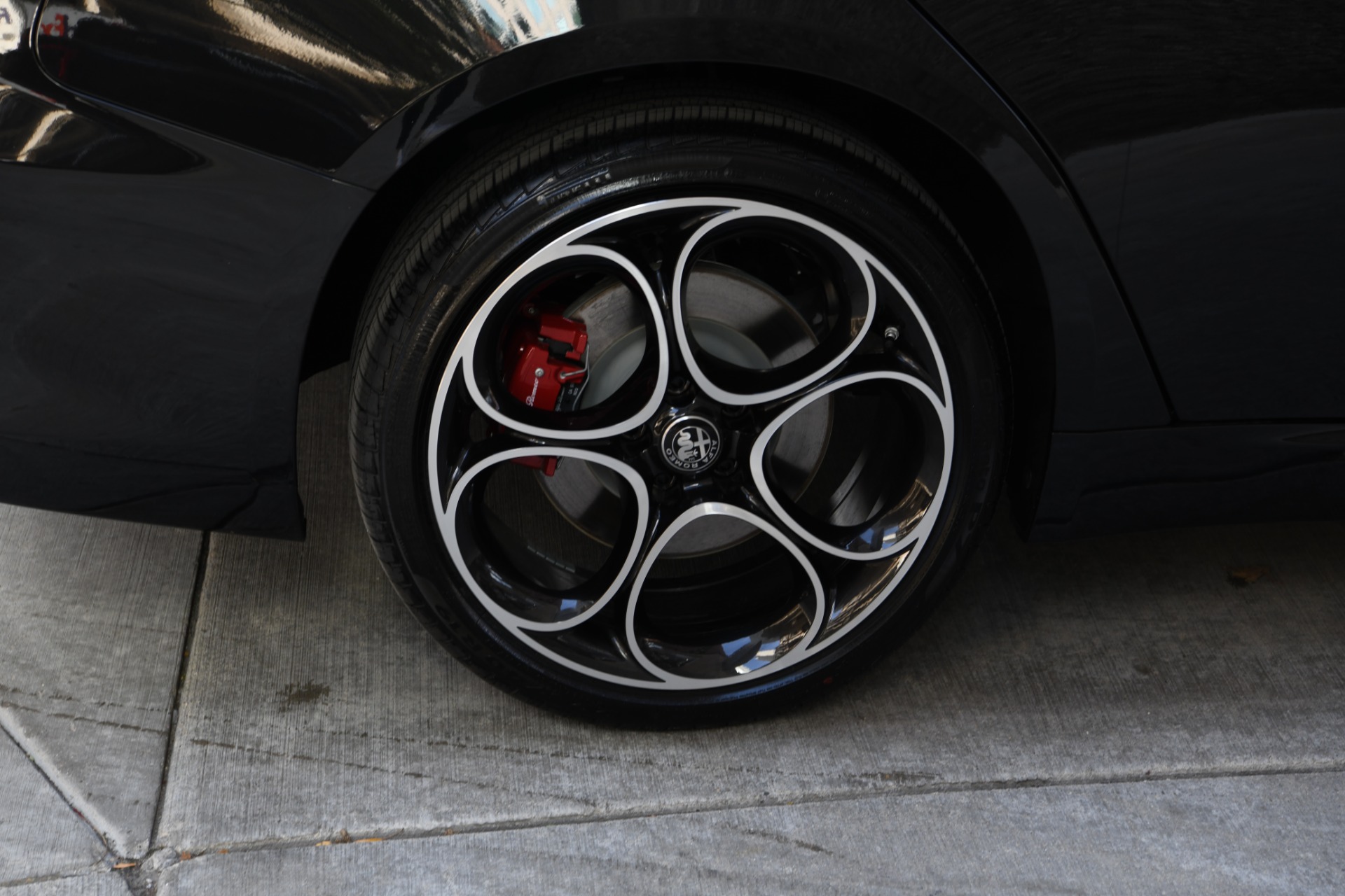 New 2023 Alfa Romeo Giulia Veloce | St. Petersburg, FL