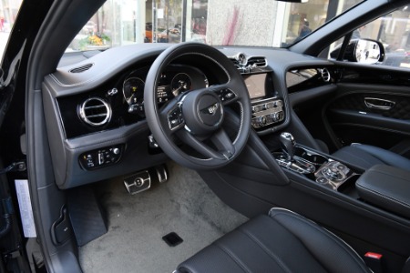 Used 2022 Bentley Bentayga V8 | Chicago, IL