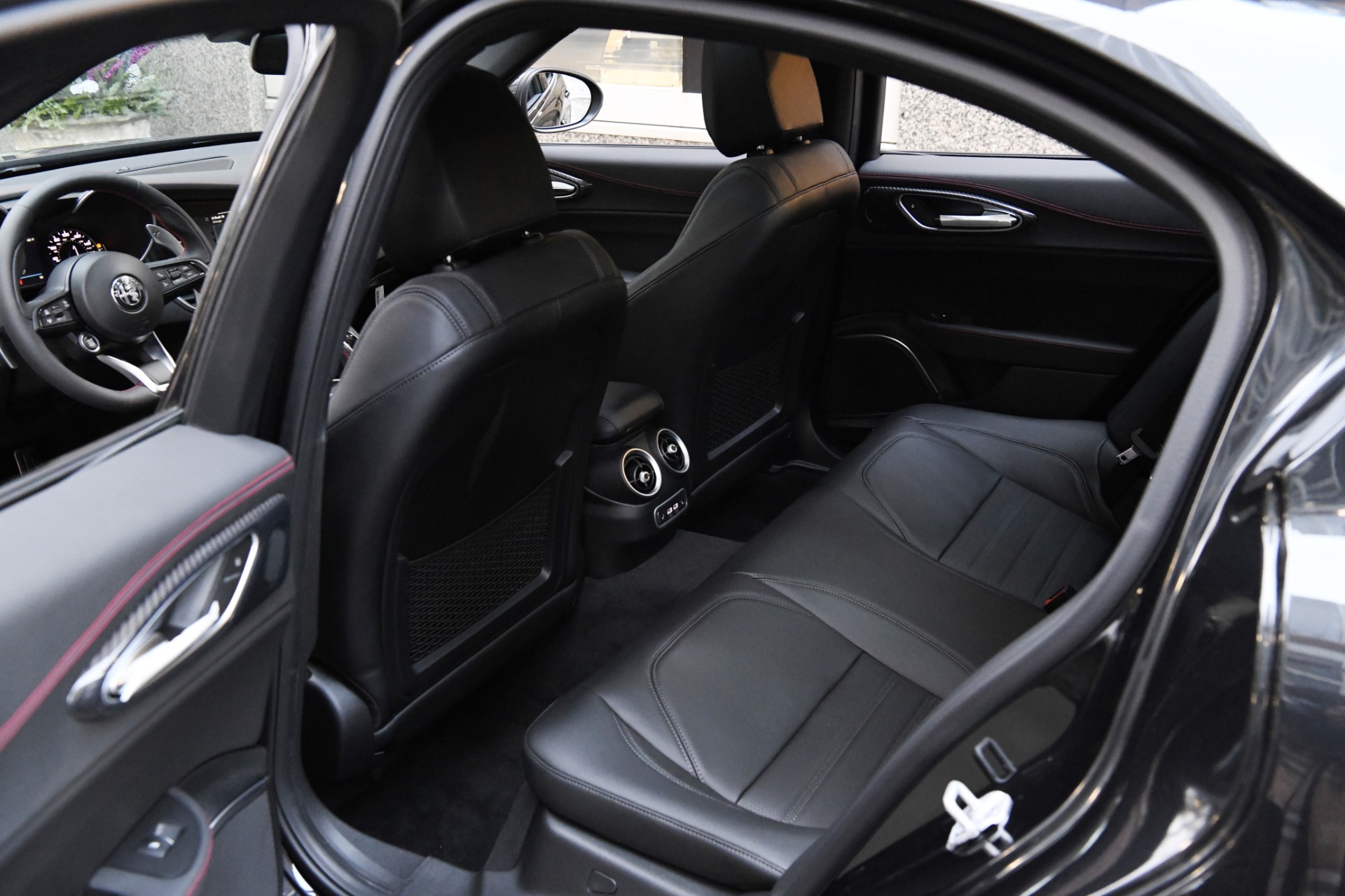 New 2023 Alfa Romeo Giulia Estrema | St. Petersburg, FL