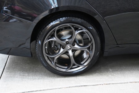 New 2023 Alfa Romeo Giulia Estrema | Chicago, IL