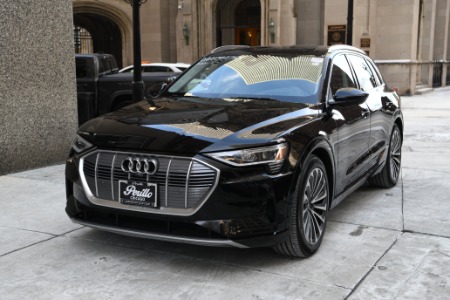 Used 2019 Audi e-tron quattro Prestige | Chicago, IL