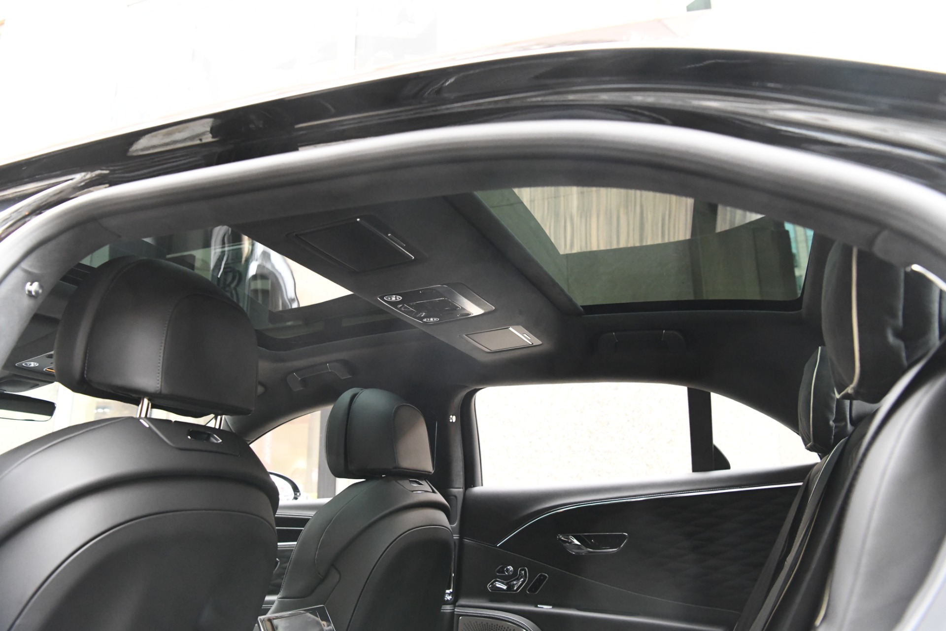 New 2023 Bentley Flying Spur Azure V8 | St. Petersburg, FL