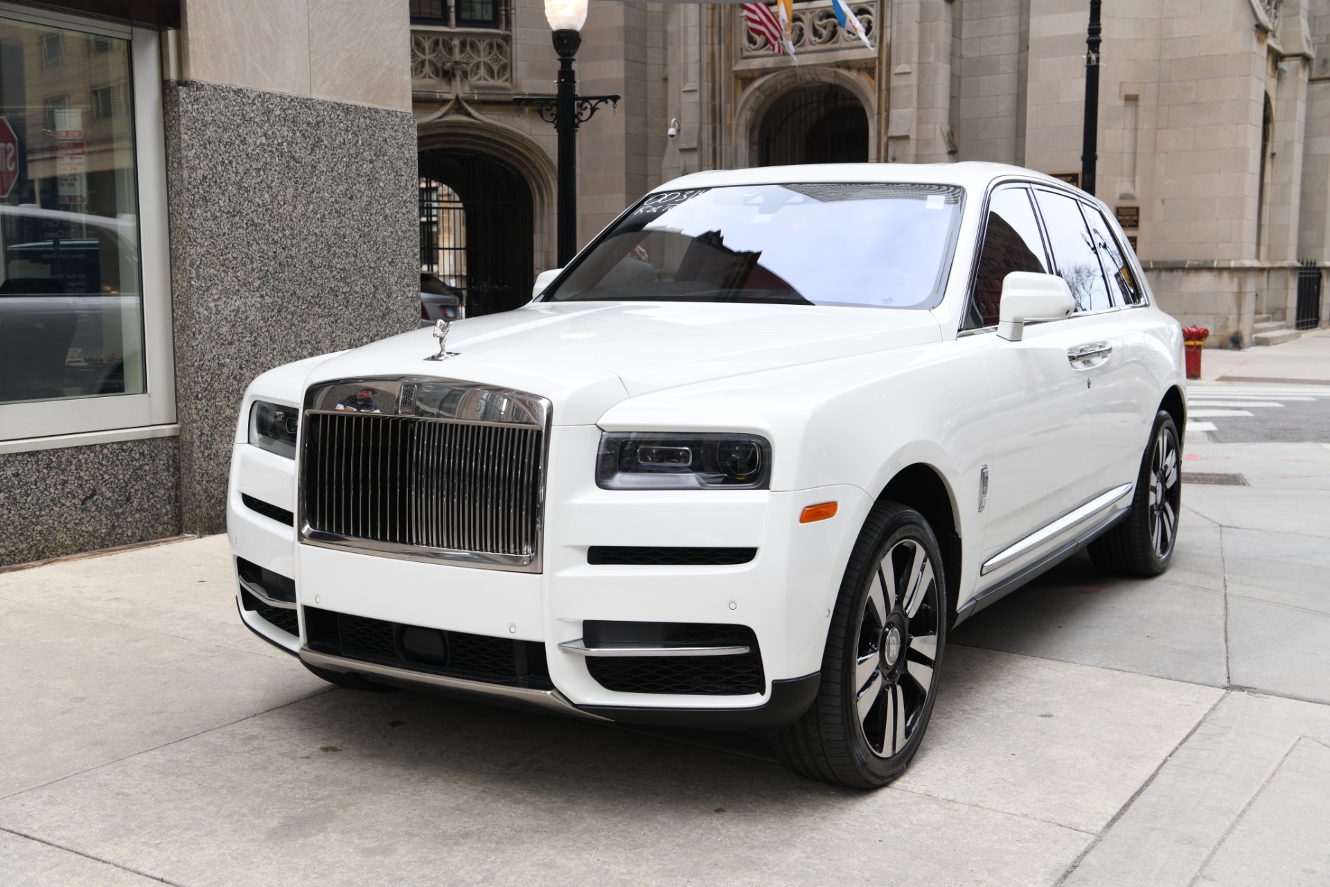 Used 2019 Rolls-Royce Cullinan MPG & Gas Mileage Data