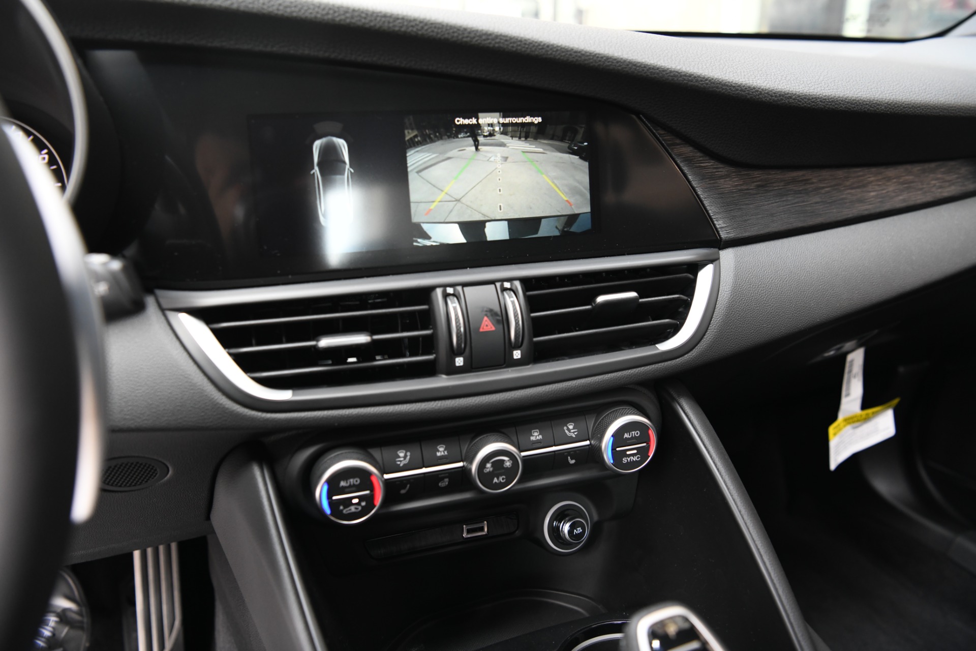 New 2023 Alfa Romeo Giulia Sprint | St. Petersburg, FL