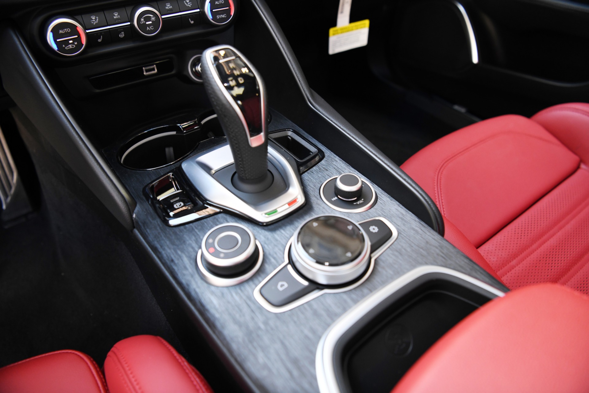 New 2023 Alfa Romeo Giulia Sprint | St. Petersburg, FL
