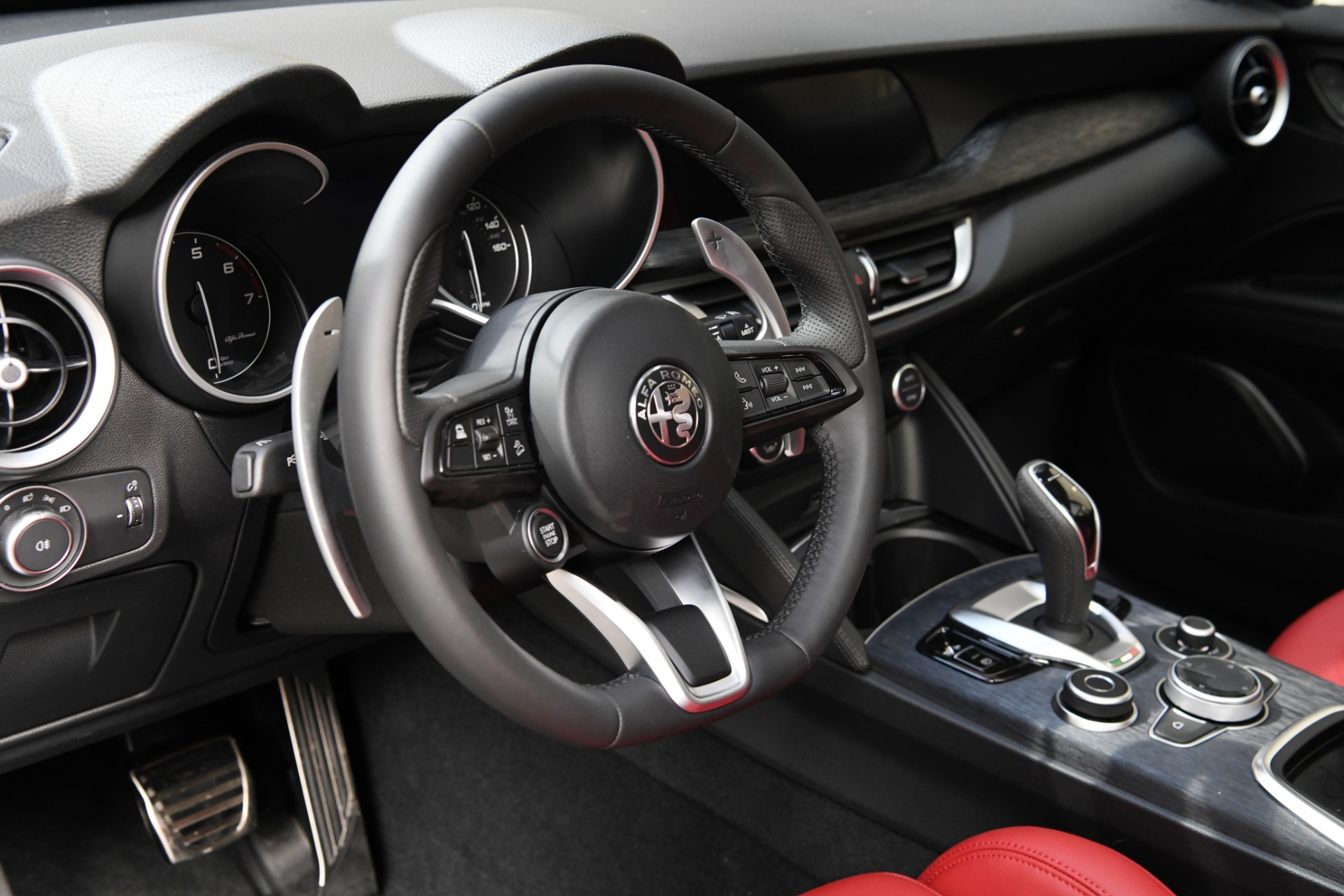New 2023 Alfa Romeo Stelvio Sprint | St. Petersburg, FL