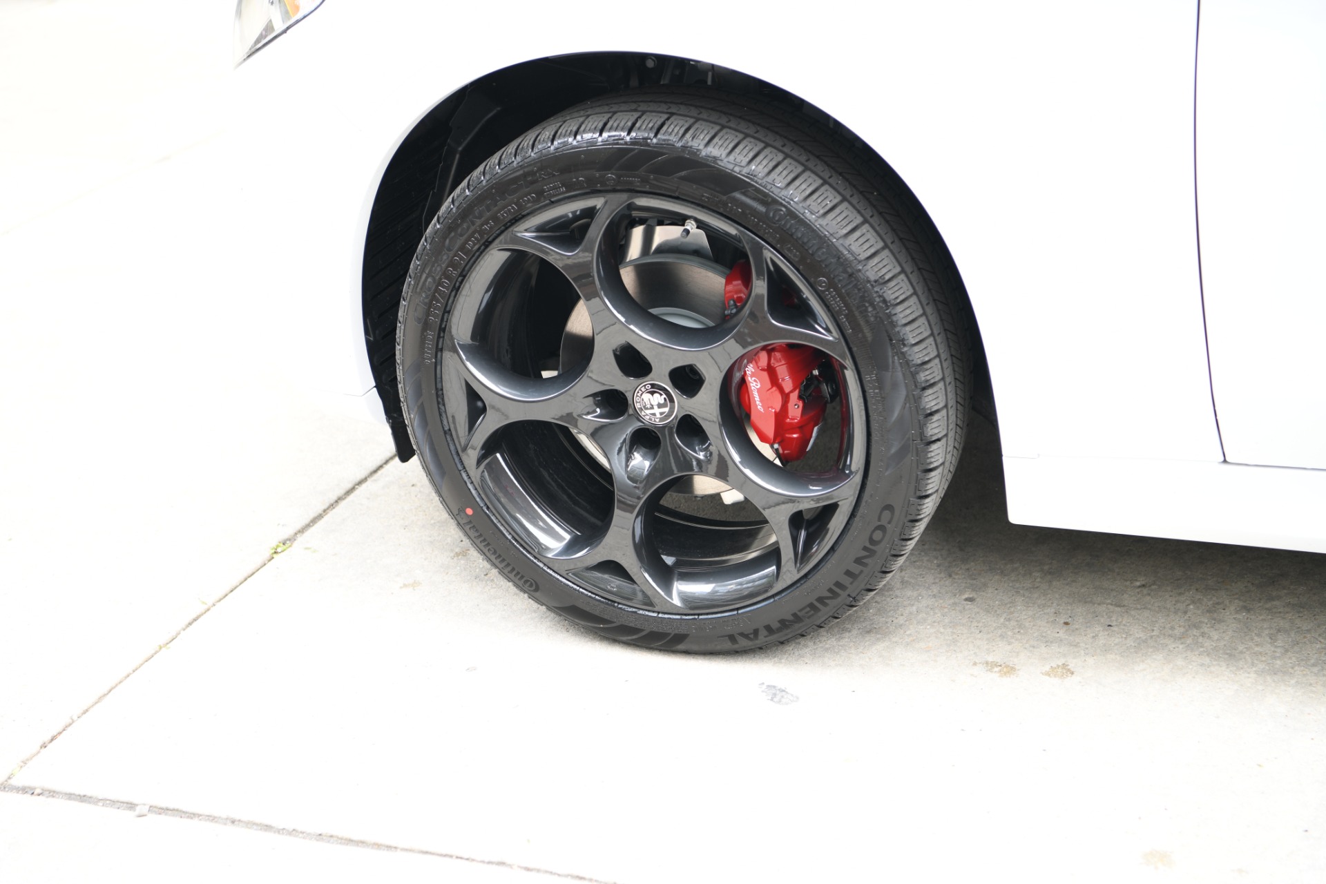 New 2023 Alfa Romeo Stelvio Veloce | St. Petersburg, FL