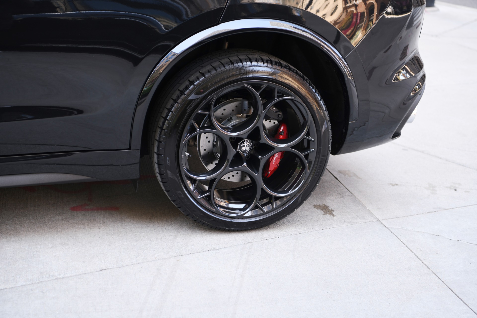 New 2023 Alfa Romeo Stelvio Quadrifoglio | St. Petersburg, FL