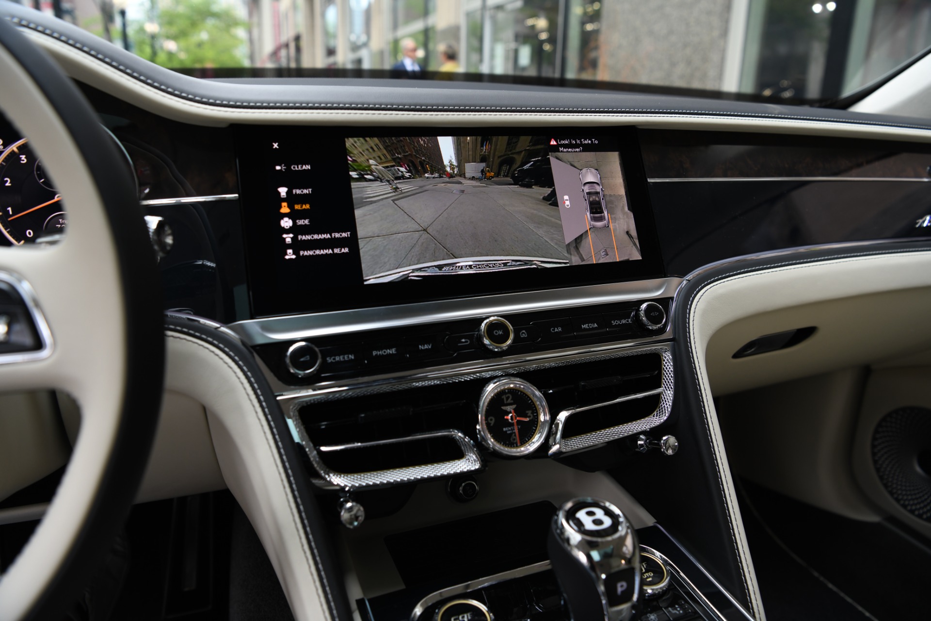 New 2023 Bentley Flying Spur Azure V8 | St. Petersburg, FL