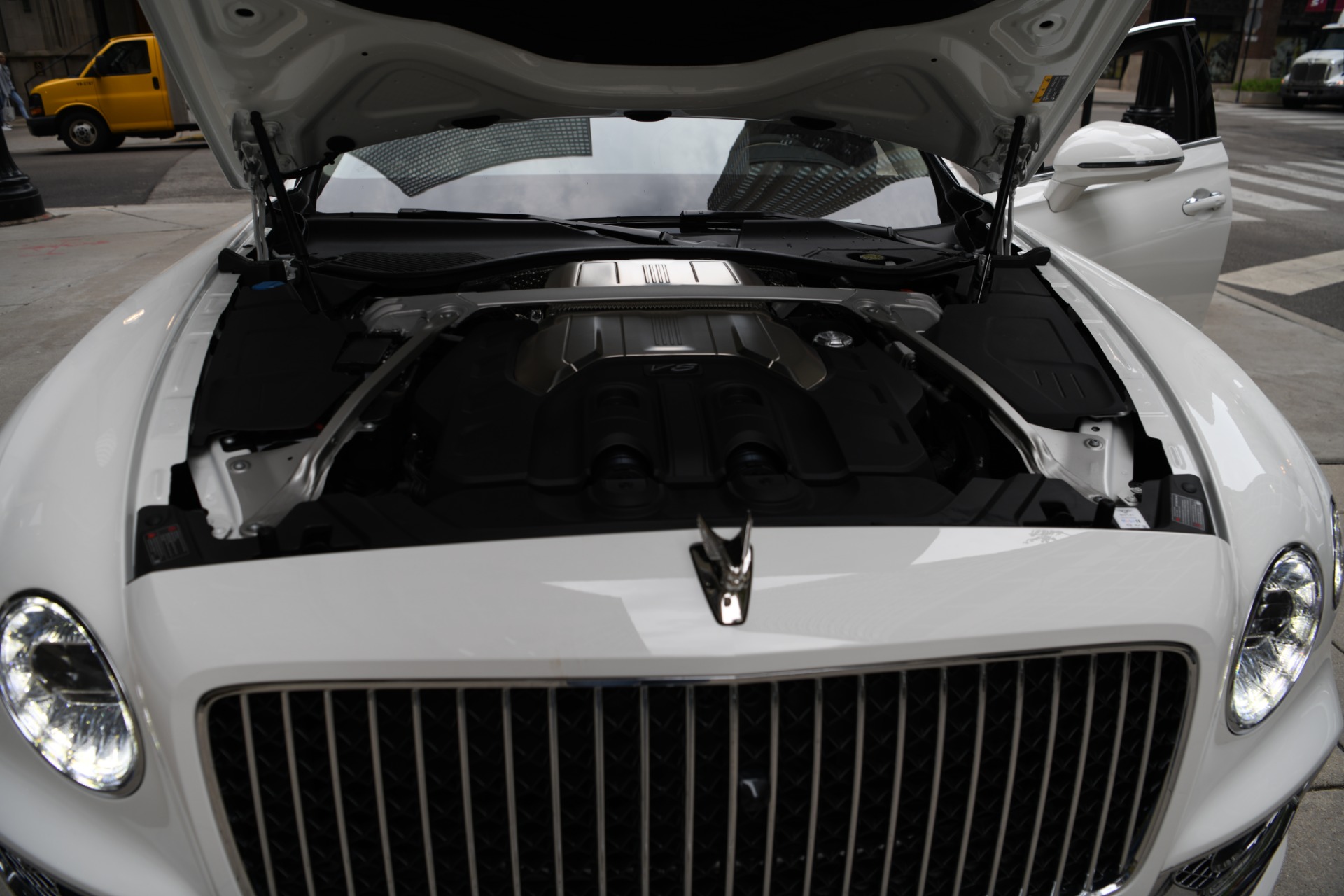 New 2023 Bentley Flying Spur Azure V8 | St. Petersburg, FL