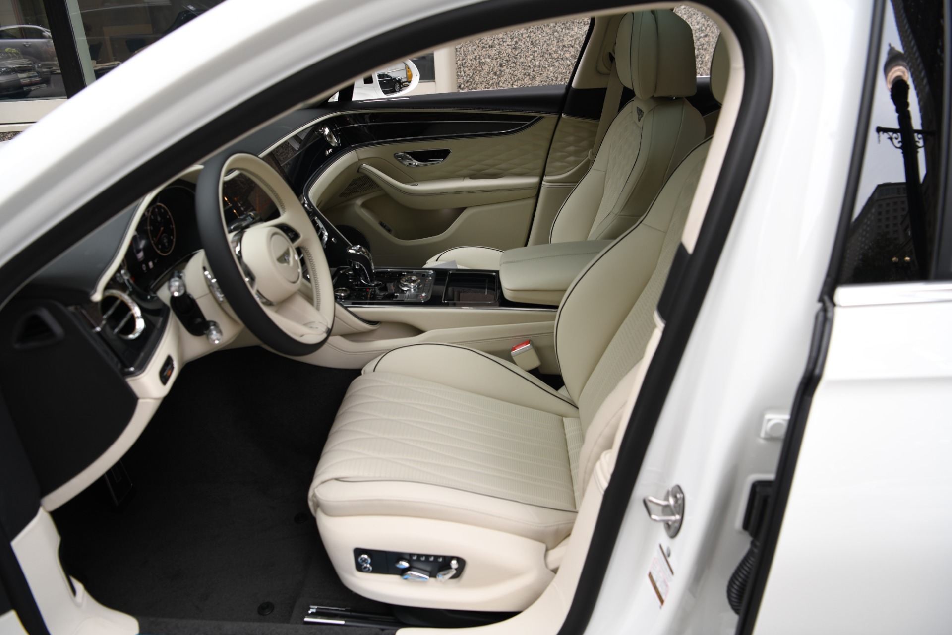 New 2023 Bentley Flying Spur Azure V8 | St. Petersburg, FL