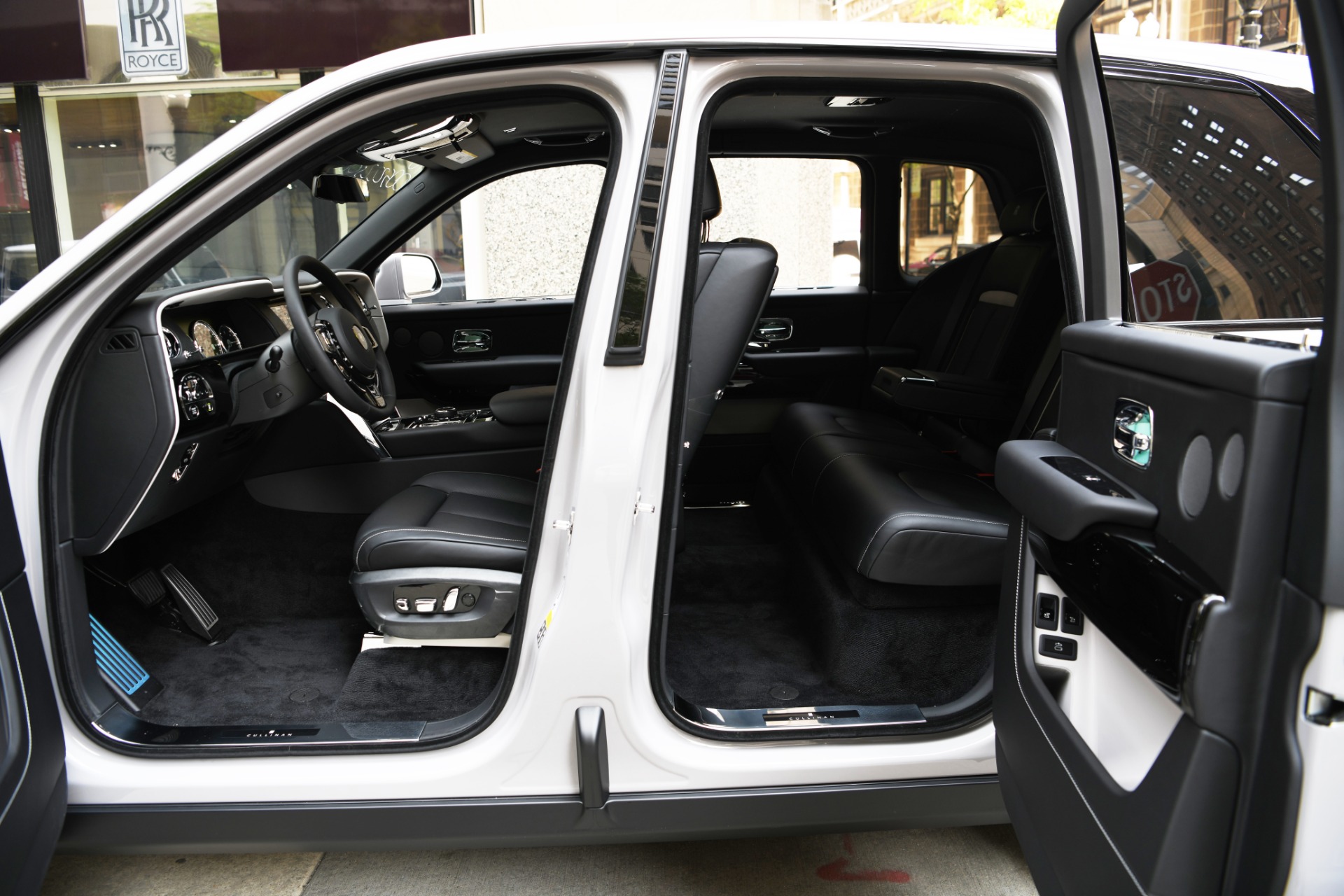 New 2023 Rolls-Royce Cullinan | St. Petersburg, FL