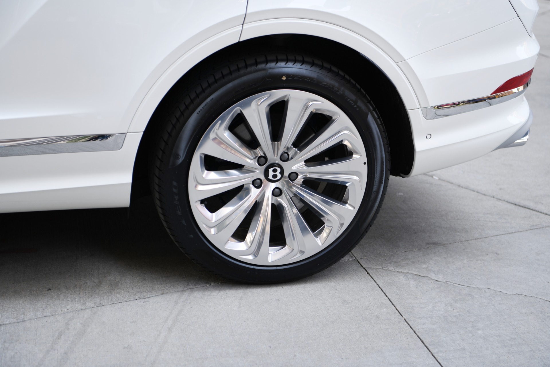 New 2023 Bentley Bentayga EWB Azure V8 | St. Petersburg, FL