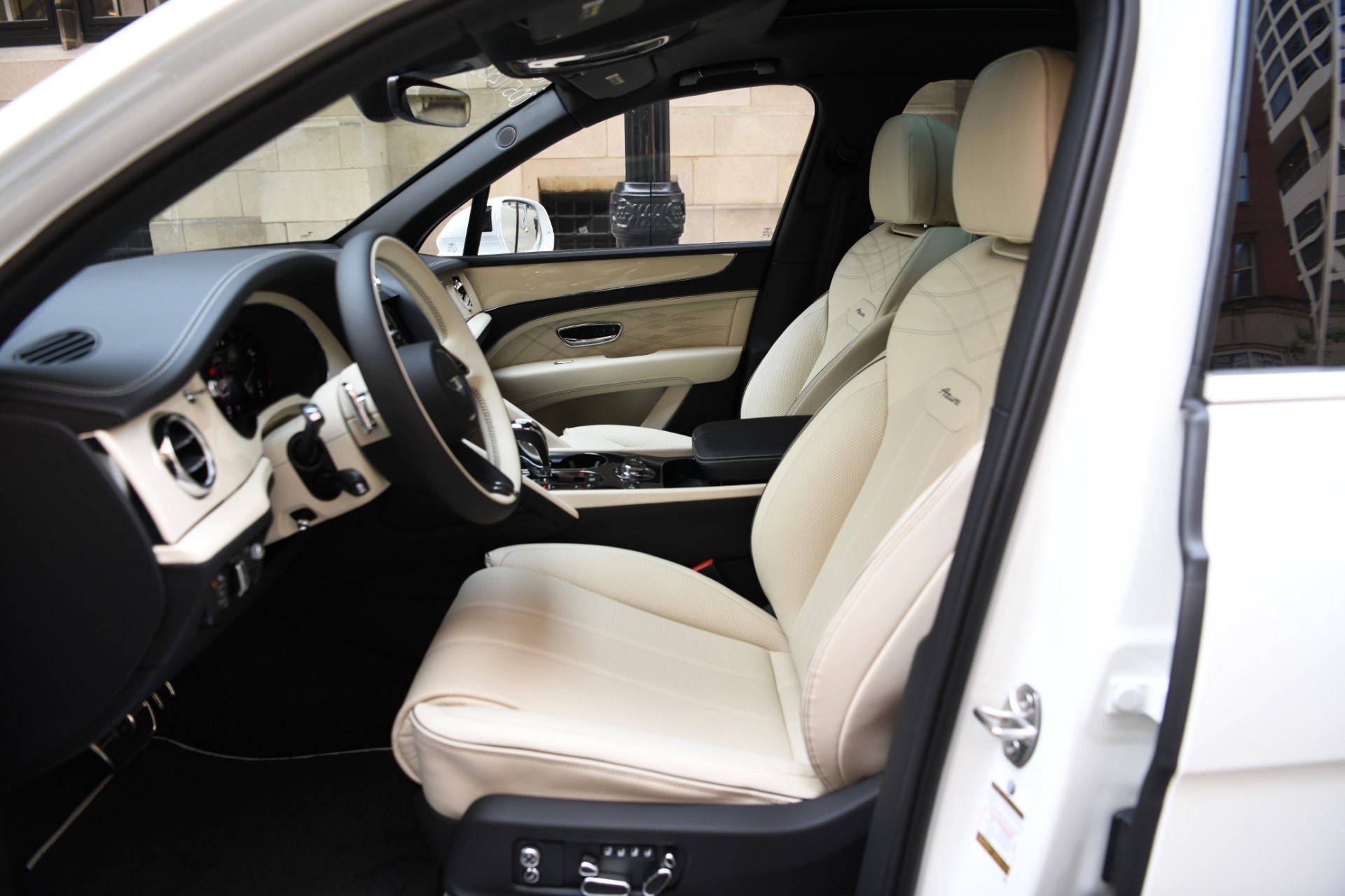 New 2023 Bentley Bentayga EWB Azure V8 | St. Petersburg, FL