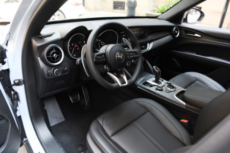 New 2023 Alfa Romeo Stelvio Sprint | Chicago, IL