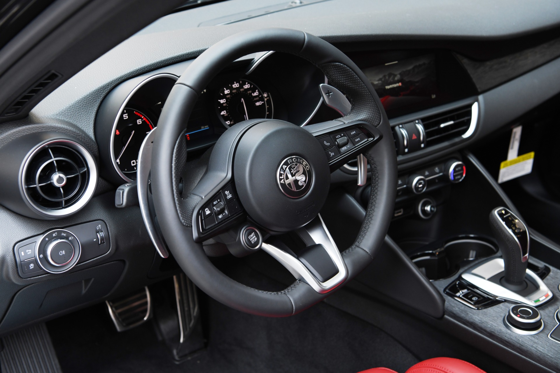 New 2023 Alfa Romeo Giulia Sprint | St. Petersburg, FL