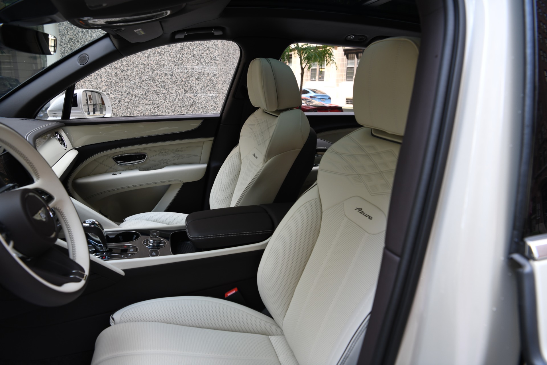 New 2023 Bentley Bentayga Azure EWB V8 | St. Petersburg, FL