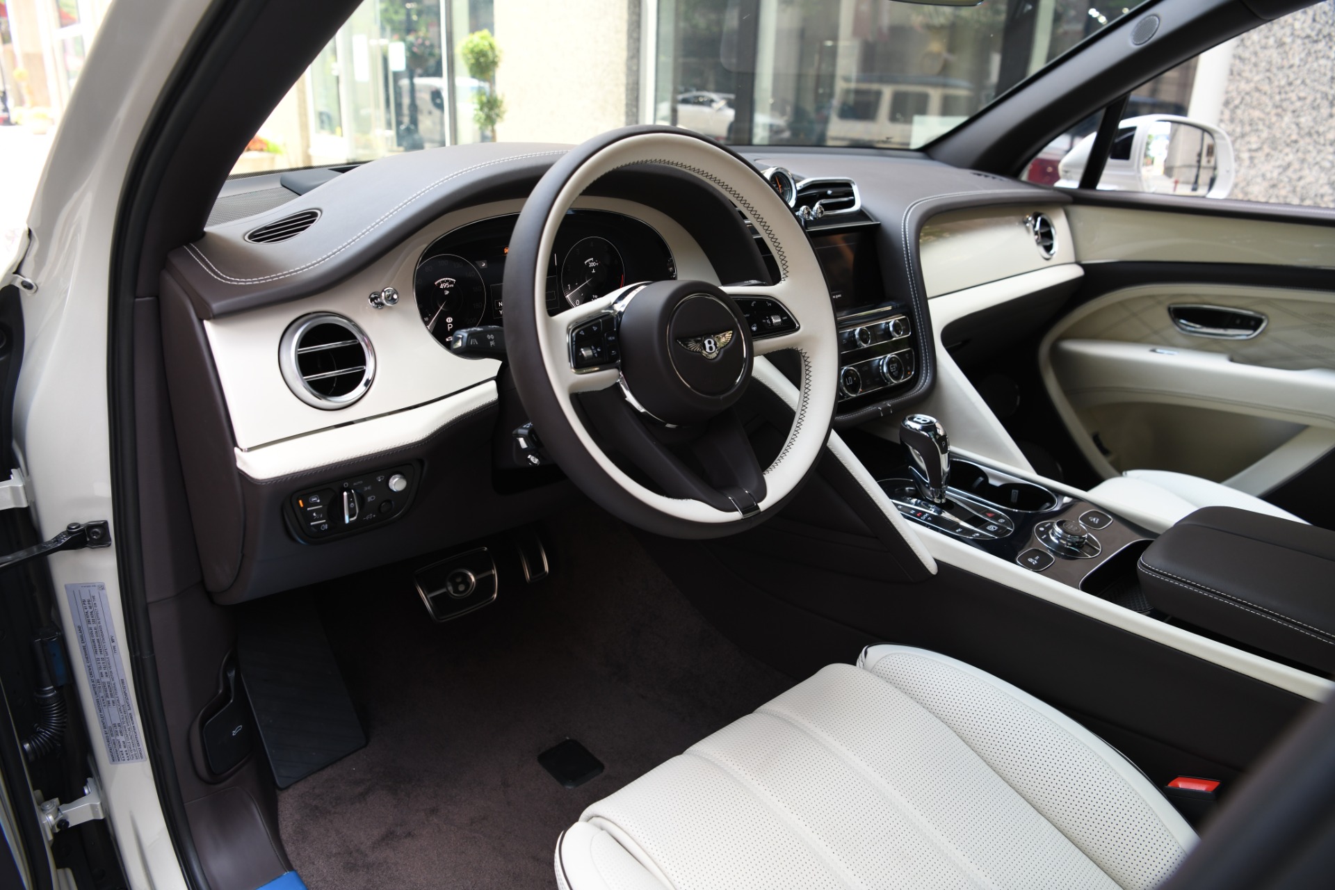 New 2023 Bentley Bentayga Azure EWB V8 | St. Petersburg, FL