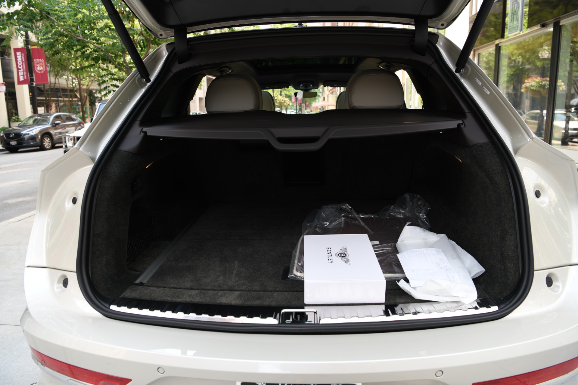 New 2023 Bentley Bentayga Azure EWB V8 | St. Petersburg, FL