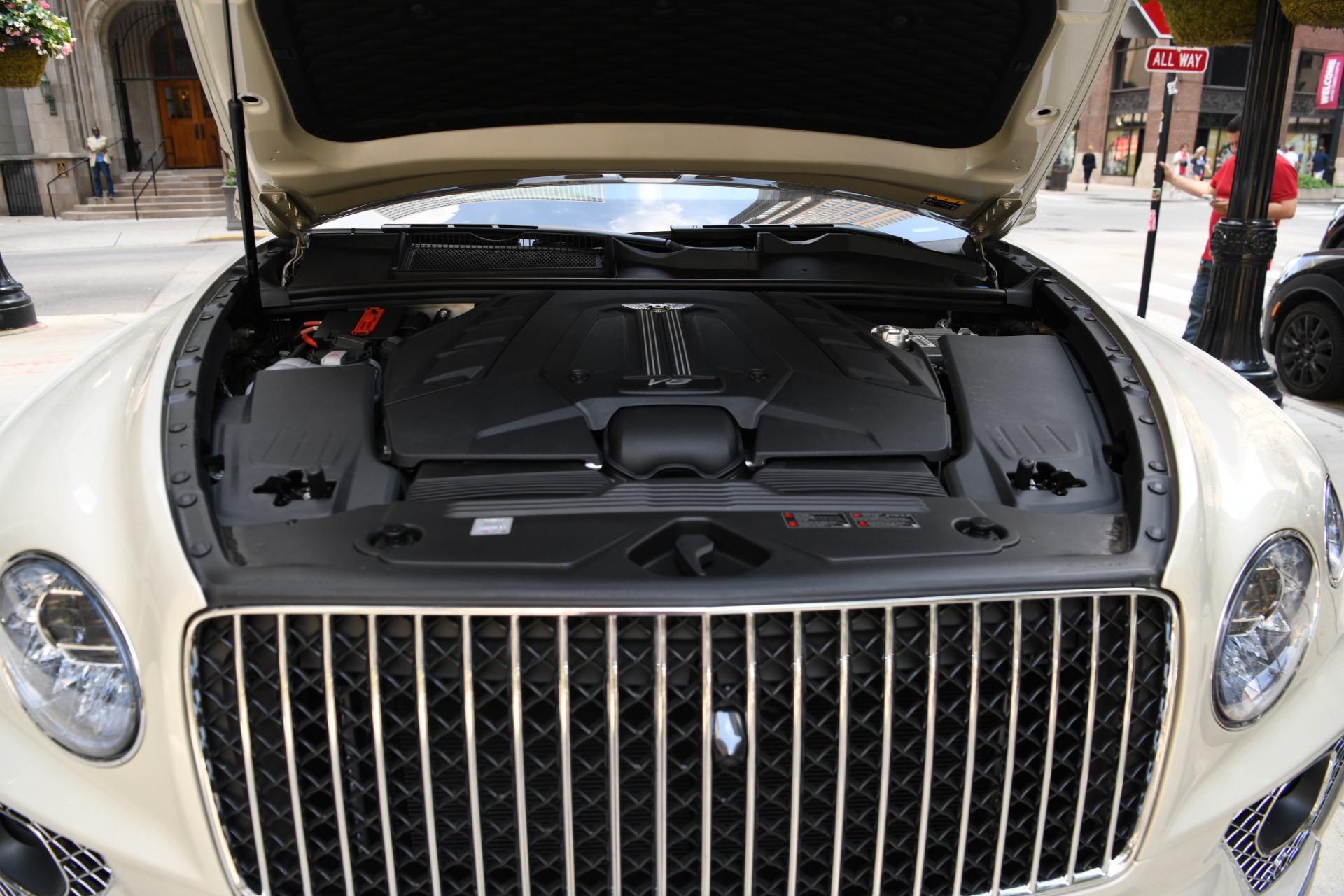 New 2023 Bentley Bentayga Azure EWB V8 | St. Petersburg, FL