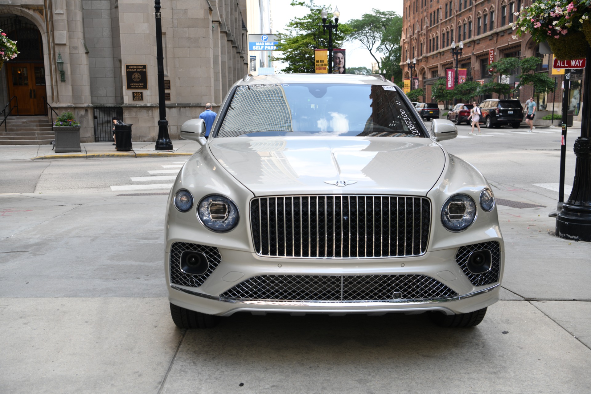 New 2023 Bentley Bentayga Azure EWB V8 | St. Petersburg, FL