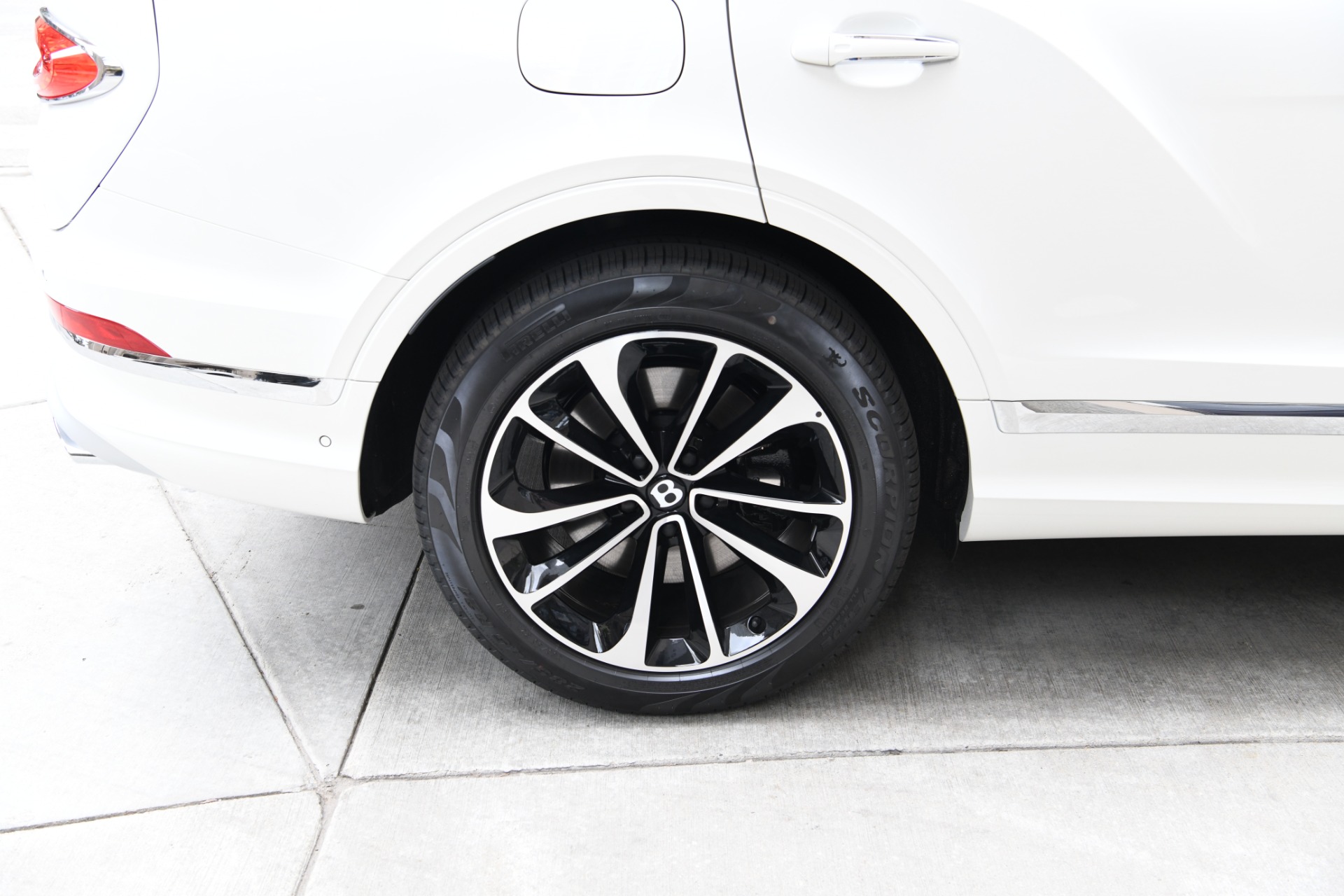 New 2023 Bentley Bentayga EWB | St. Petersburg, FL