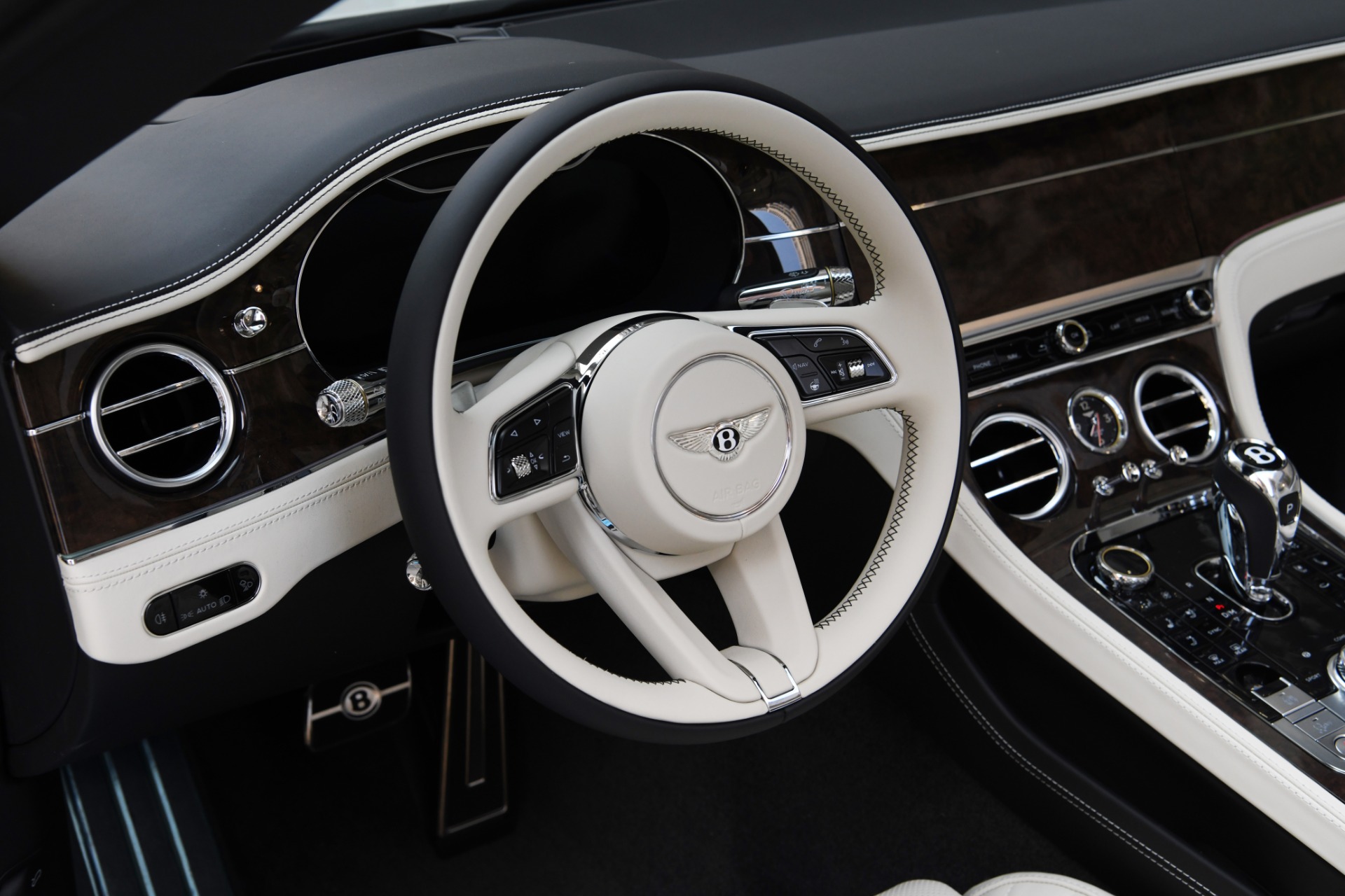 New 2023 Bentley Continental GTC Convertible GTC Azure V8 | St. Petersburg, FL