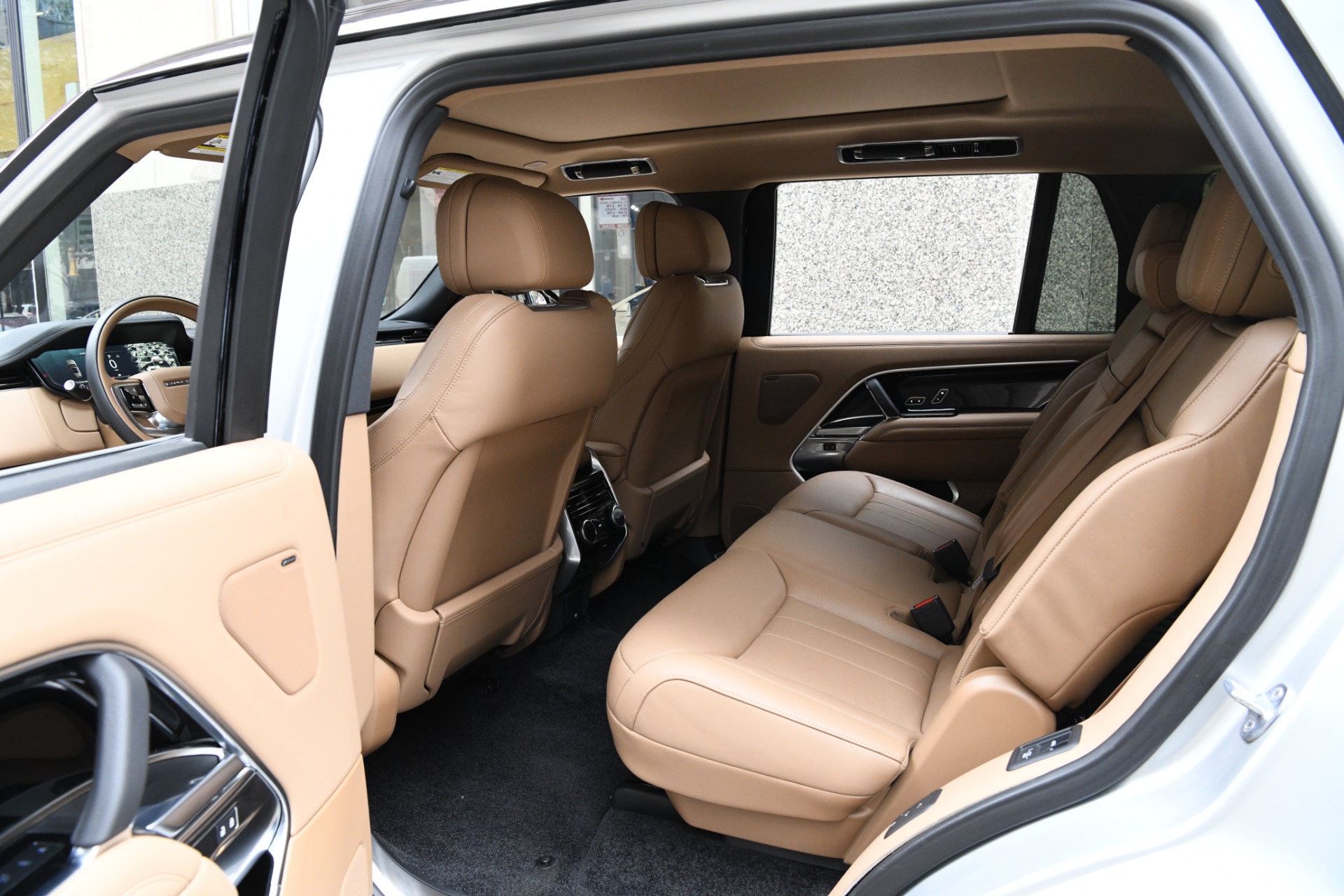 RANGE ROVER SPORT 純正サンシェード 収納袋付き 2023 Land Rover Range Rover P530 SE LWB Stock # GC4025 for