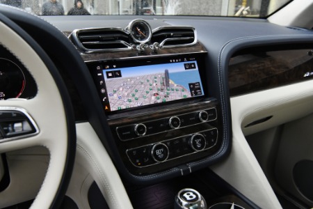 New 2023 Bentley Bentayga Azure V8 | Chicago, IL