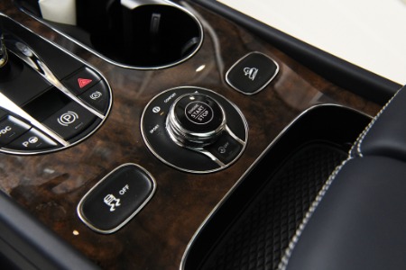 New 2023 Bentley Bentayga Azure V8 | Chicago, IL