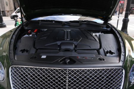 New 2023 Bentley Bentayga Azure V8 | Chicago, IL