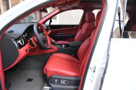 New 2024 Bentley Bentayga EWB V8 | Chicago, IL