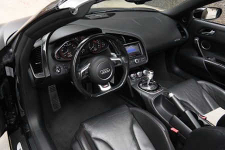 Used 2015 Audi R8 5.2 quattro Spyder | Chicago, IL