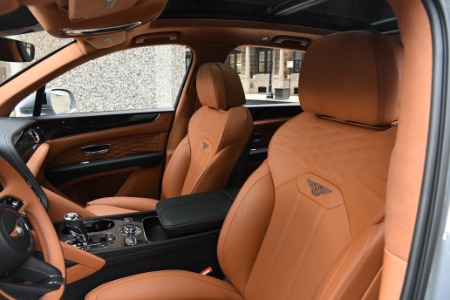 New 2024 Bentley Bentayga Azure Hybrid | Chicago, IL